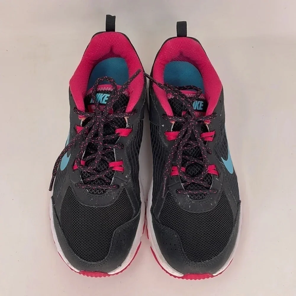 Nike shoes sneakers